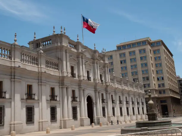 Photo of Palacio de La Moneda (Palace of the Mint), the seat of the President of the Republic of Chile.