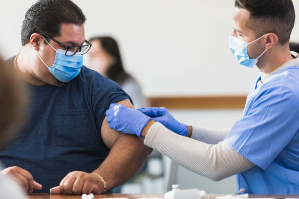 istock Doctor applies bandage 1379313231