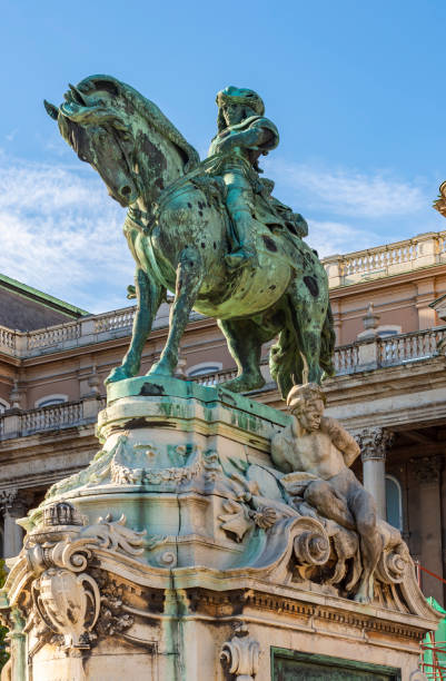 pomnik księcia eugeniusza sabaudzkiego w pałacu królewskim w budzie, budapeszt, węgry - budapest royal palace of buda architectural styles architecture zdjęcia i obrazy z banku zdjęć