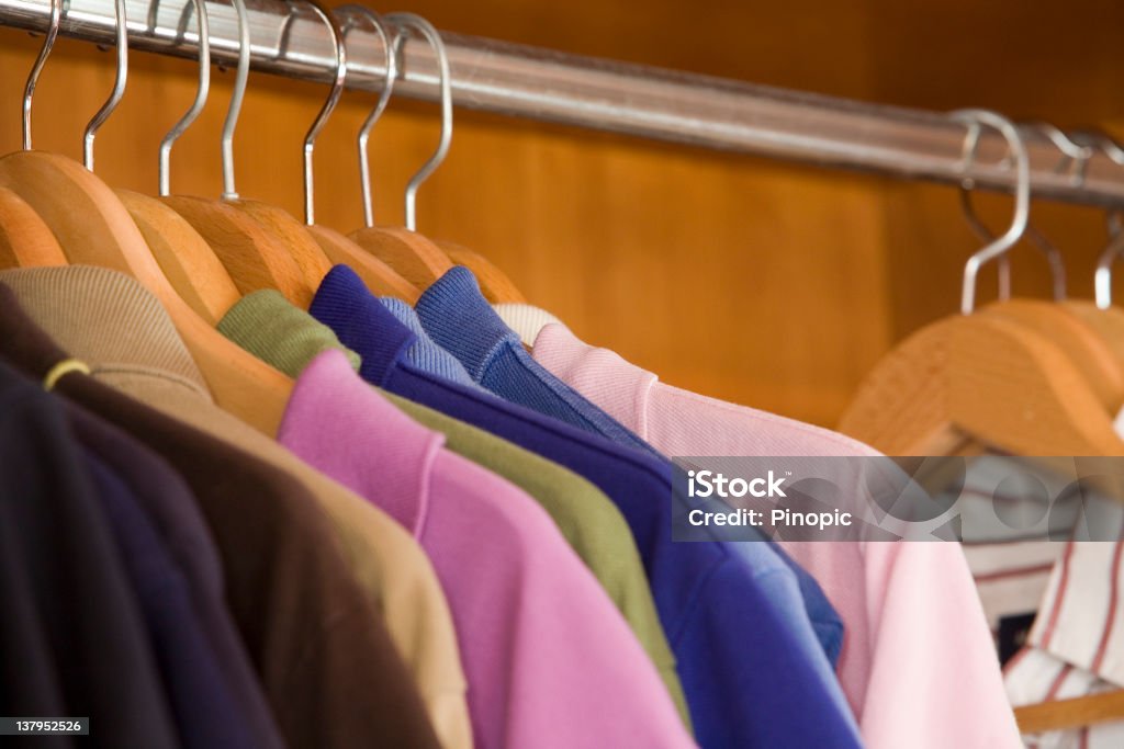 Muchos color camisas de Polo - Foto de stock de Camisa de polo libre de derechos