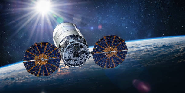 Cygnus spacecraft flight in space. Cygnus on orbit of Earth. Sci-fi wallpaper. Cargo expedition of Antares to ISS spapce station. Spaceship with astronauts. Elements of this image furnished by NASA url: (https://www.nasa.gov/sites/default/files/styles/full_width_feature/public/thumbnails/image/iss066e123388.jpg https://www.nasa.gov/sites/default/files/styles/full_width_feature/public/thumbnails/image/iss066e154853.jpg) vuelo de la nave espacial cygnus en el espacio. cygnus en órbita de la tierra. fondo de pantalla de ciencia ficción. expedición de carga de antares a la estación de spapce de la iss. nave espacial con astronautas. os de esta imagen proporcionada