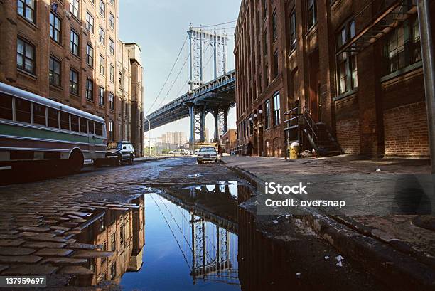 Foto de American Vista e mais fotos de stock de Poça - Poça, Rua, New York City