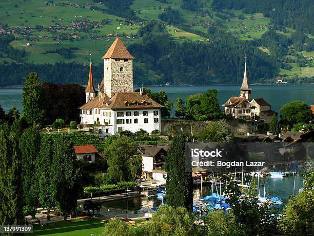 Spiez Castle 05 Svizzera - Fotografie stock e altre immagini di Ambientazione esterna - Ambientazione esterna, Architettura, Castello di Thun