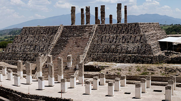 culture toltèque ruines de temples de tula, mexique - hidalgo photos et images de collection