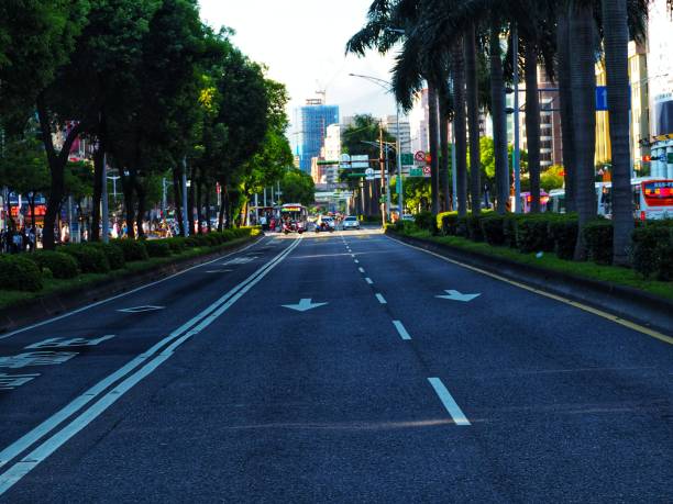 istock city ​​street 1379949315