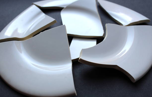 istock A broken white porcelain dish that does not stick together 1379977387