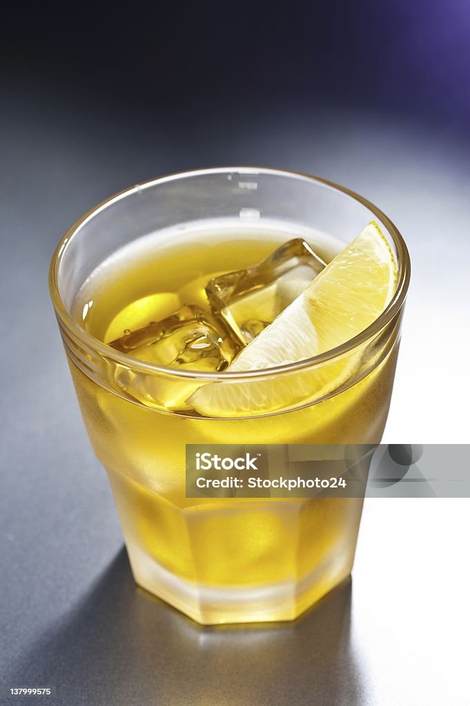 Das Bild von einem einzigen rostige Nägel Cocktail - Lizenzfrei Alkoholisches Getränk Stock-Foto