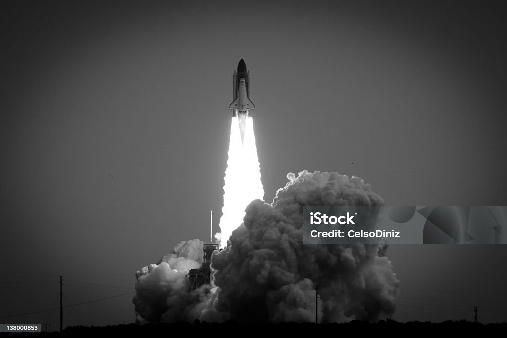 発売の Endeavour STS -134 - スペースシャトルのロイヤリティフリーストックフォト