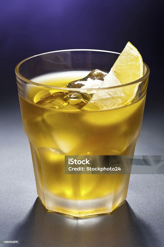 a imagem de um único enferrujado Cocktail de Unhas - Royalty-free Amarelo Foto de stock