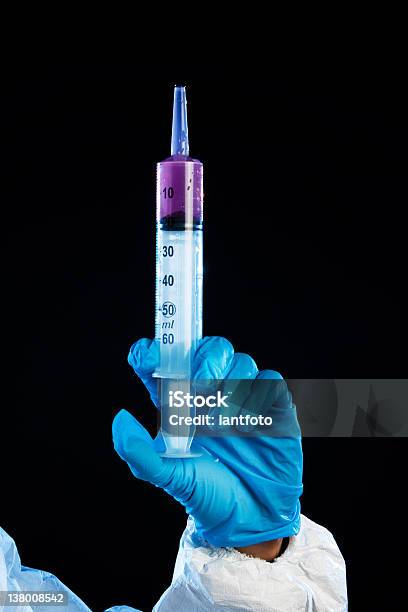 Spritze Stockfoto und mehr Bilder von Arzt - Arzt, Biologie, Blau