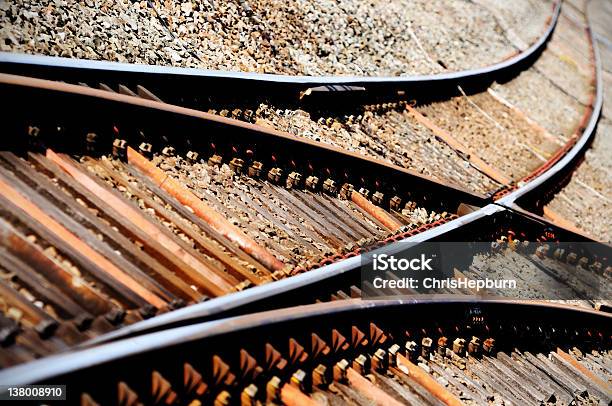 Foto de Trilho De Trem De Pontos e mais fotos de stock de Estrada de ferro - Estrada de ferro, Fork In The Road, Padrão