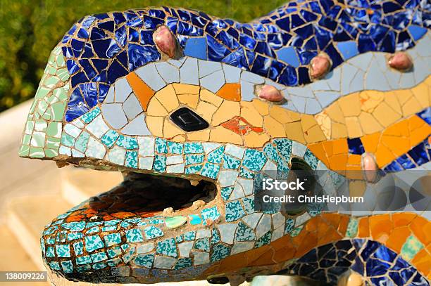 Parque Güell Barcelona Foto de stock y más banco de imágenes de Agua - Agua, Aire libre, Animal