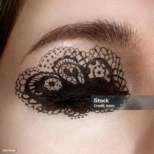 Bella Pizzo Marrone Eyeliner Trucco Degli Occhi - Fotografie stock e altre immagini di Adulto - Adulto, Cosmetici, Donne