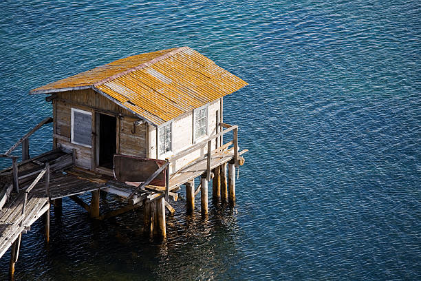 istock House on the water 138018942