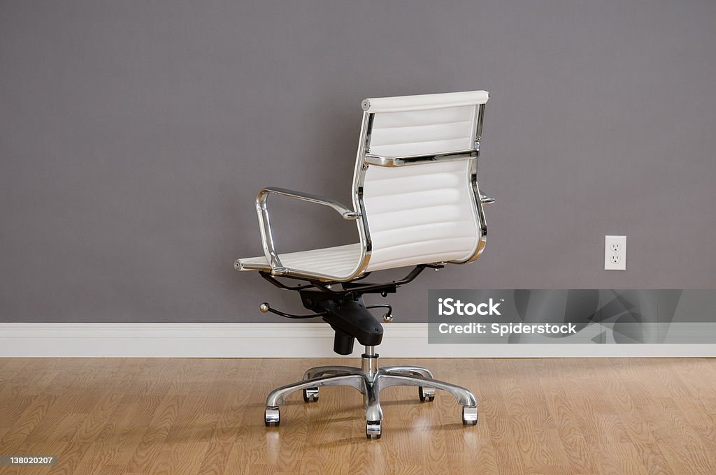 Moderna Sedia da ufficio - Foto stock royalty-free di Battiscopa