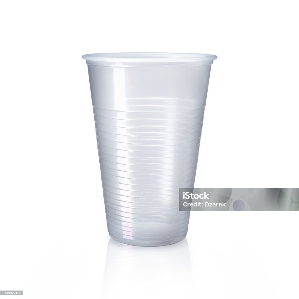 Plástico taza Aislado en blanco - Foto de stock de Agua libre de derechos