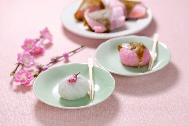 Traditional Japanese sweets, Sakura mochi