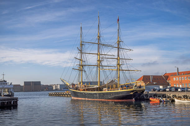 The training ship Georg Stage is built in Denmark in 1934 as a training ship. It is a fully rigged three masted sailing ship with a hull of steal. 63 young people, male and female, gets an education in basic seamanship.