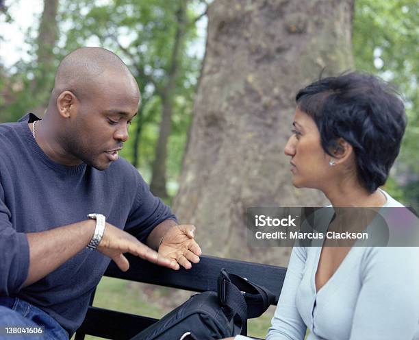 Relación De Problemas Foto de stock y más banco de imágenes de 25-29 años - 25-29 años, 30-34 años, 30-39 años