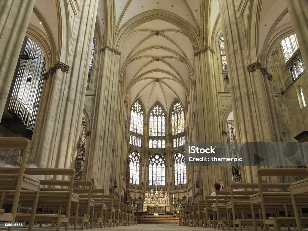 Catedral de Regensburg interior (Central corredor - Royalty-free Igreja Foto de stock