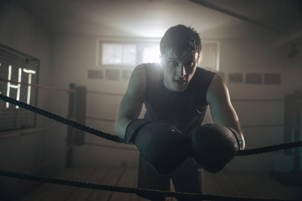 боксер подготовки трудно - boxing ring фотографии стоковые фото и изображения