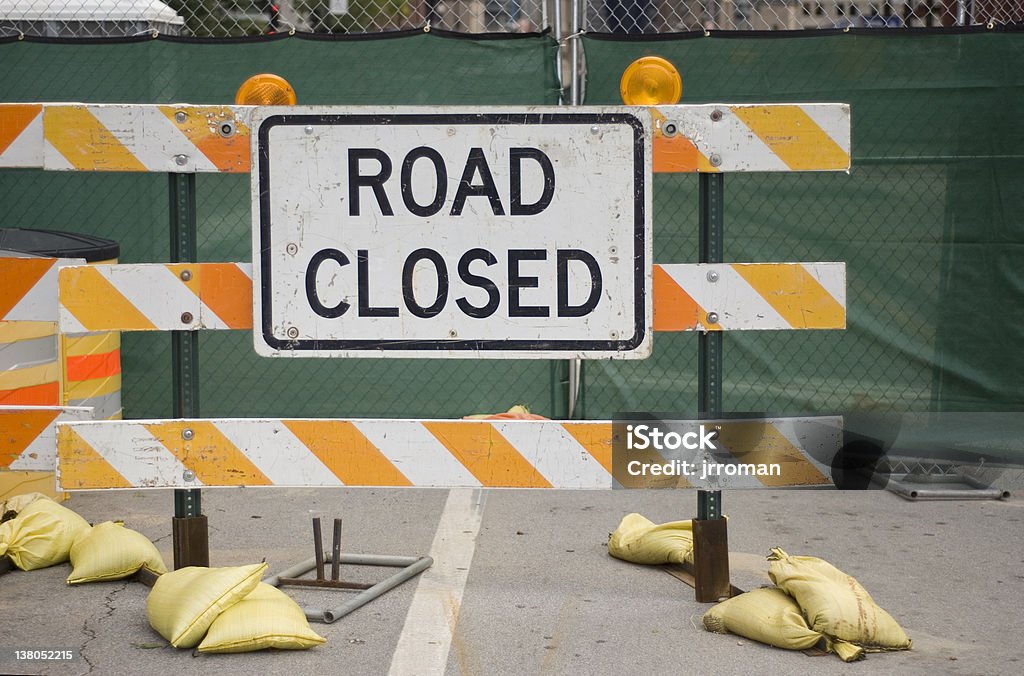 Carretera cerrada - Foto de stock de Adversidad libre de derechos