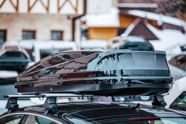 istock Roof rack with cargo box in winter 1380525019