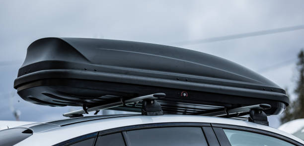 istock Roof rack with cargo box in winter 1380525065