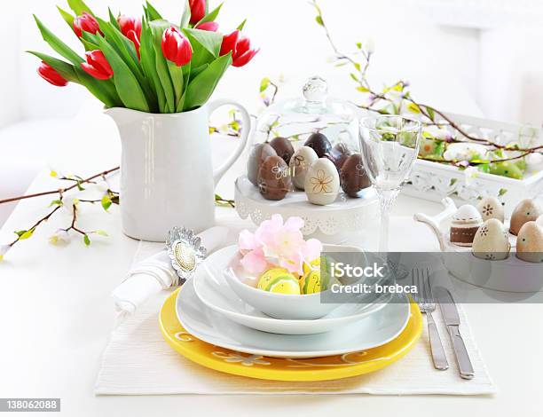 Gedeck Für Ostern Stockfoto und mehr Bilder von Tulpe - Tulpe, Baumblüte, Blume