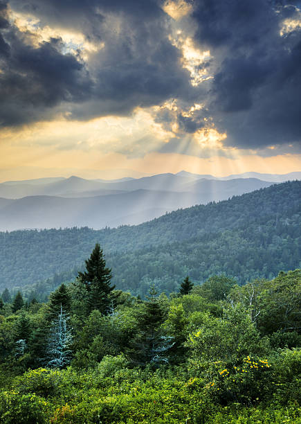 istock Sunbeams Light Rays Over Southern Appalachian Blue Ridge Mountains 138070233