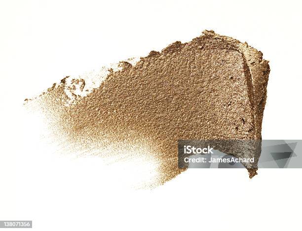 Photo libre de droit de Compacte Gold Crème banque d'images et plus d'images libres de droit de Maquillage - Maquillage, Nuancier, Brillant