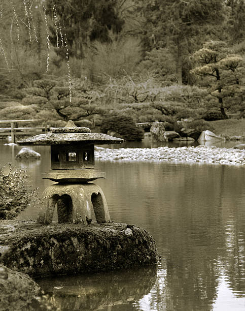 istock Beautiful Japanese Garden 138073890