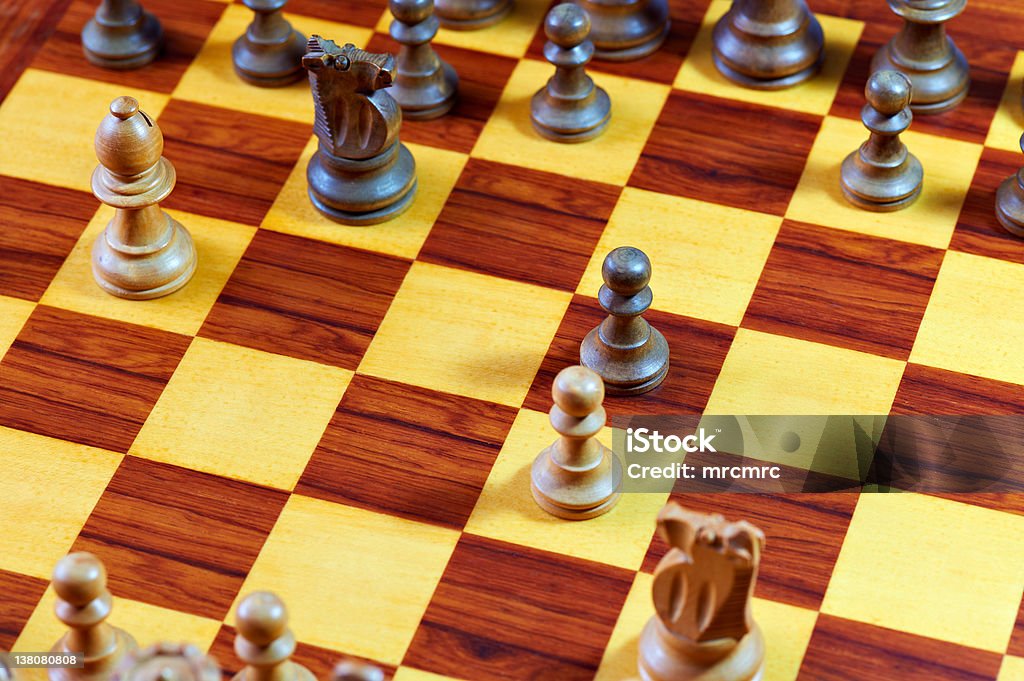 Foto de Ruy Lopezpopulares Abertura Estratégia De Xadrez e mais fotos de  stock de Agressão - Agressão, Aprimoramento, Bispo - Peça de xadrez - iStock