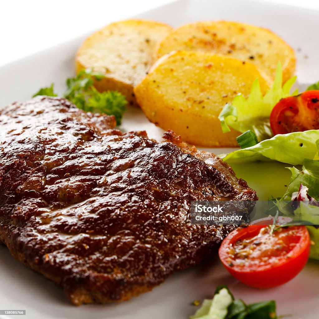 Grillades de viande et de légumes - Photo de Aliment libre de droits