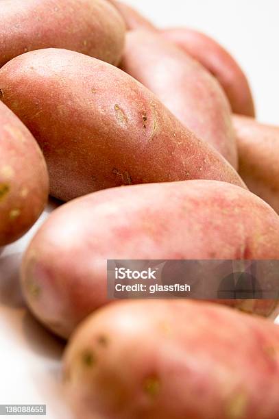 Raw Rote Kartoffeln Stockfoto und mehr Bilder von Einfachheit - Einfachheit, Fotografie, Frische