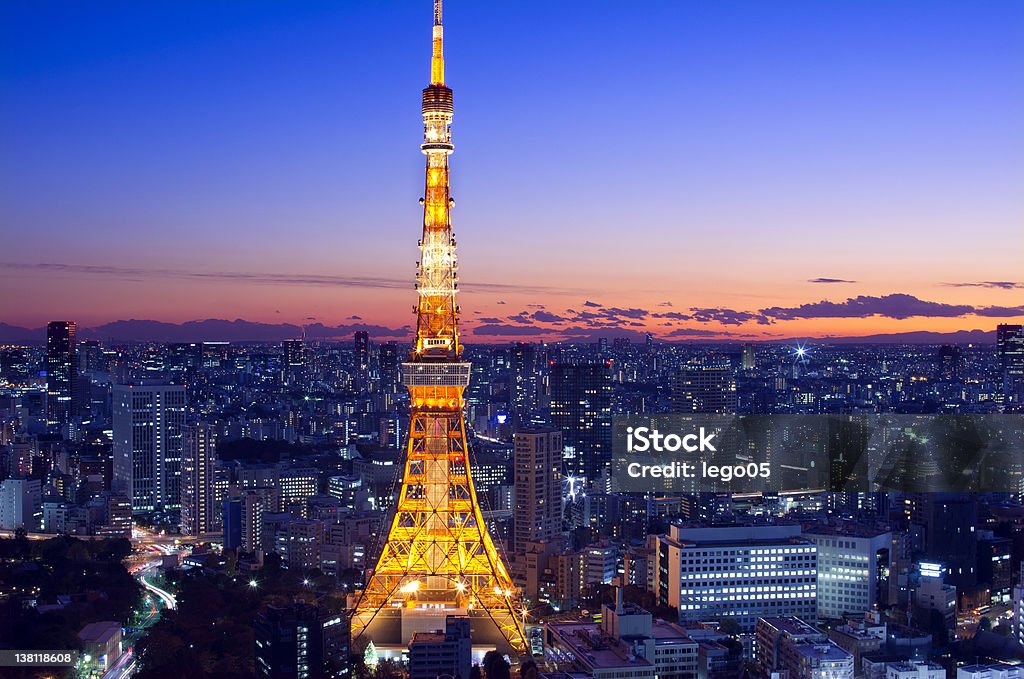 Torre de Tóquio no crepúsculo - Royalty-free Anoitecer Foto de stock