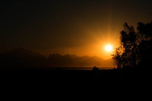 Puesta de sol en las montañas de Hurghada Egipto photo