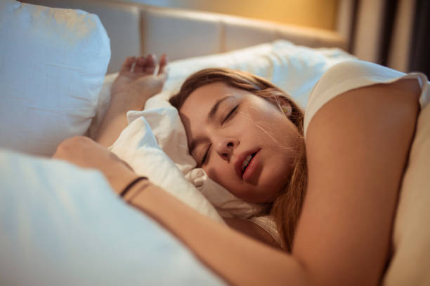 istock Nightime Sore Throat 1381270060