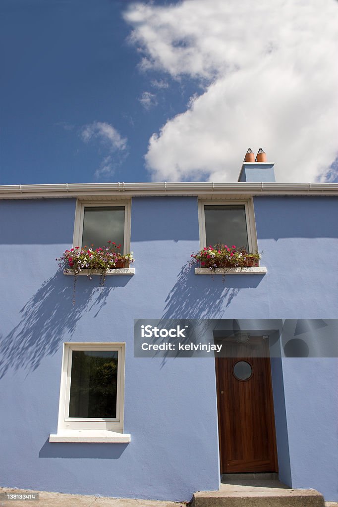 Maison irlandais blue - Photo de Bleu libre de droits