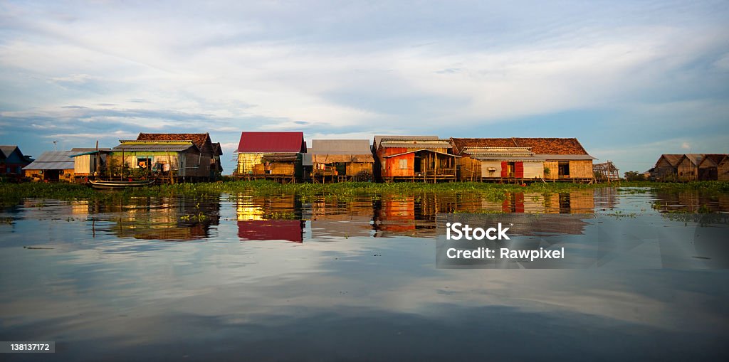 Flotante Village - Foto de stock de Aldea libre de derechos