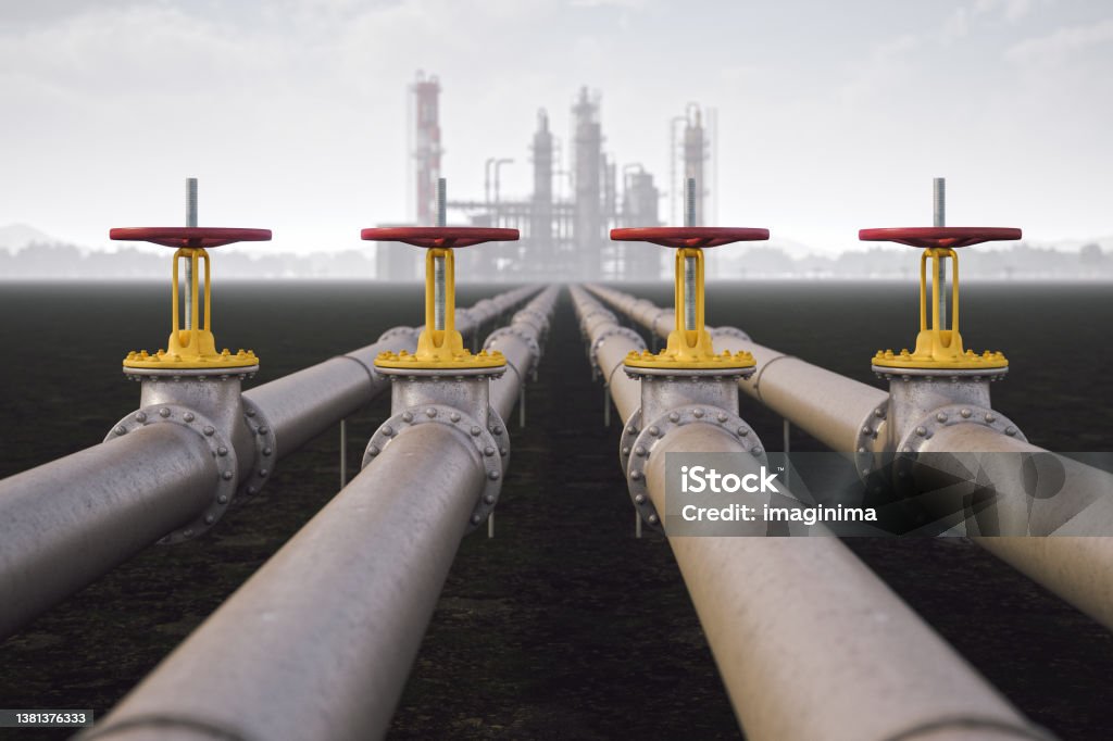 Oil Refinery And Pipeline Steel oil pipes from refinery. Natural Gas Stock Photo