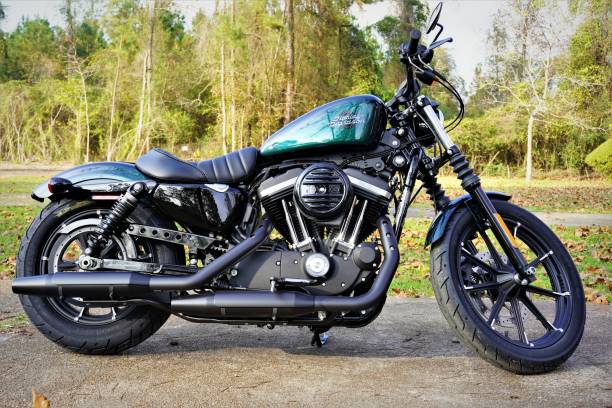 custom iron 883 - harley davidson engine motorcycle style imagens e fotografias de stock