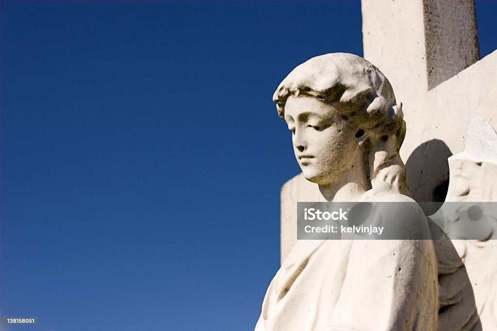 Estátua do anjo de pedra branca - Foto de stock de Abençoar royalty-free