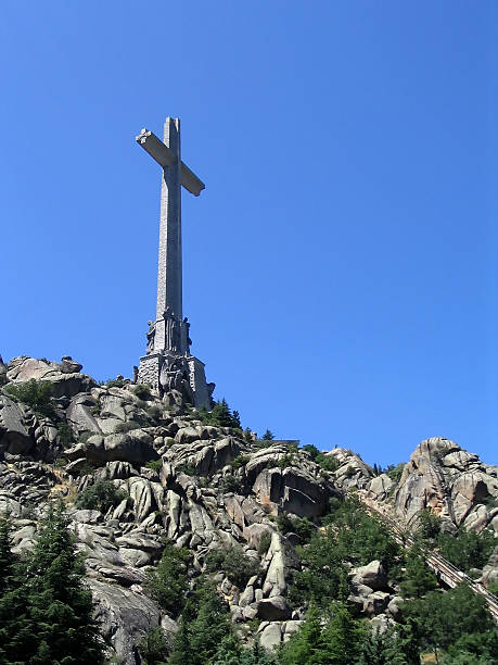 istock Giant cross at Valle de los caidos - Spain 138158194