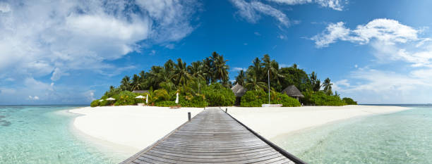 istock luxury hotel in tropical island 138172012