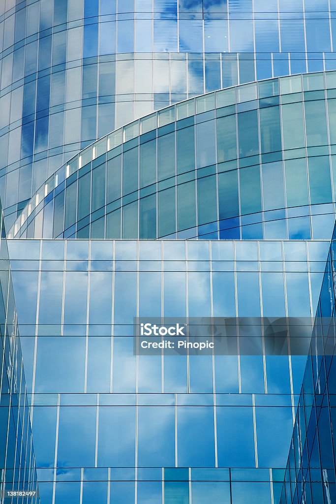 Moderne finanzielle Gebäude in Blau - Lizenzfrei Arbeitsstätten Stock-Foto