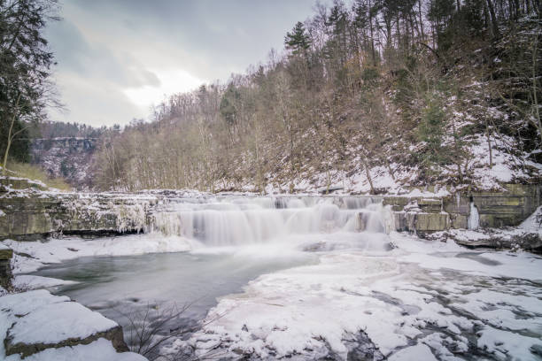 istock Beautiful Taughannock Falls State Park Winter Views 1381833480