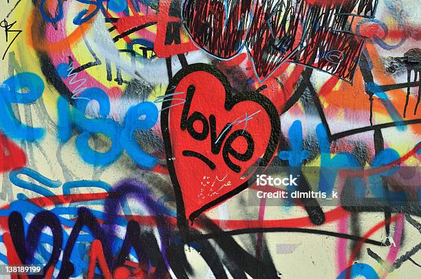 Gemaltes Herz Stockfoto und mehr Bilder von Graffito - Graffito, Streetart, Liebe