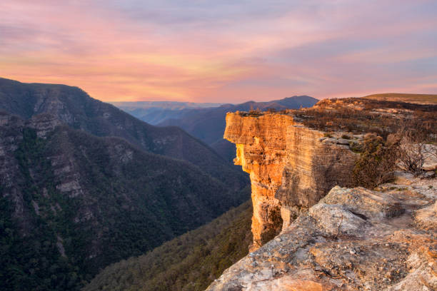 Views over the valley and mountains at Kanangra Boyd