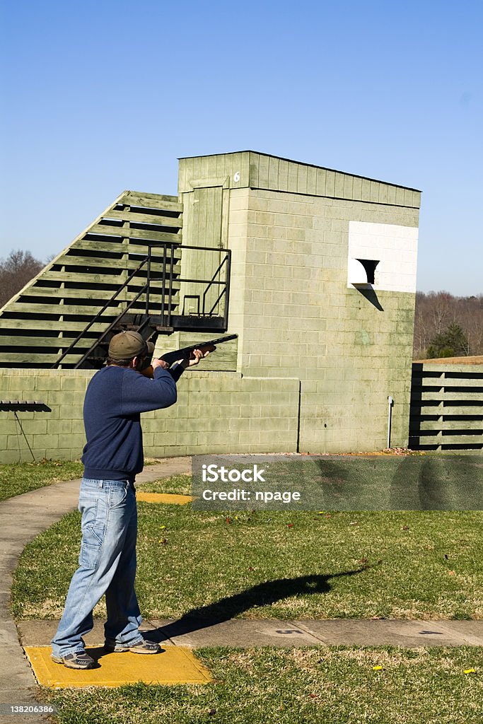 Глина Pigeon Shooter III - Стоковые фото Skeet Shooting роялти-фри